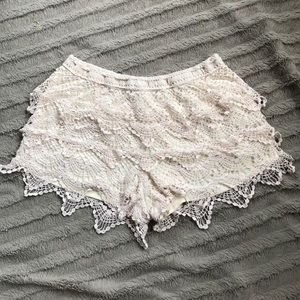 Elastic waist tiered crocheted lace shorts 🌼